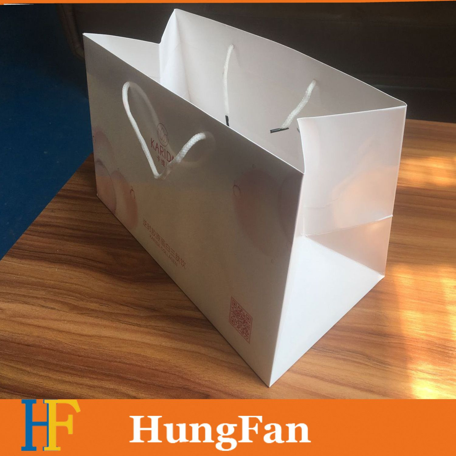 Hot Selling Luxury Designed Paper Gift Bags